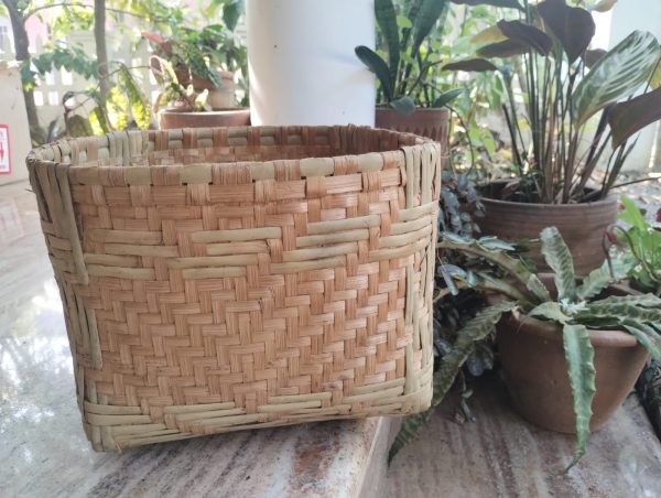 Koombili/ Planter/ Magazine holder/ Laundry basket (9"X11")