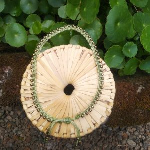 Macramé Anklet Pista & Gold - crown pattern