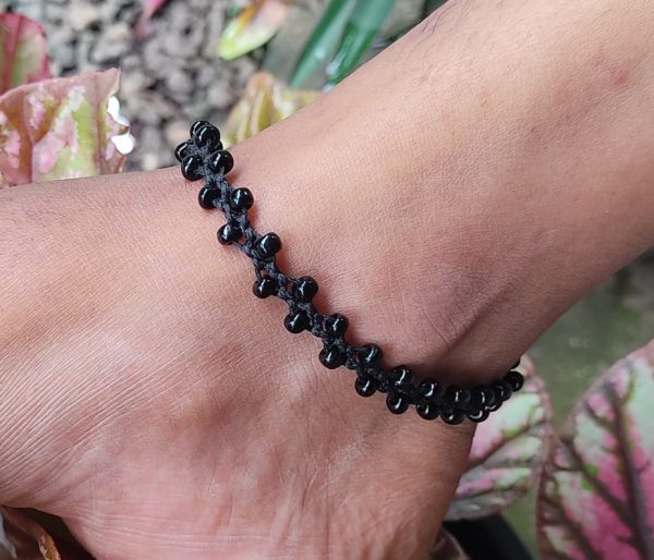 Macramé Anklet Black Creeper