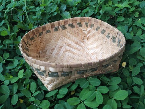 Bamboo basket with Grey Malai border (9"x2.5")