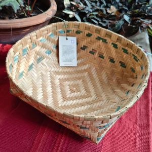 Bamboo basket with faded green border (M) 9.5"*3"