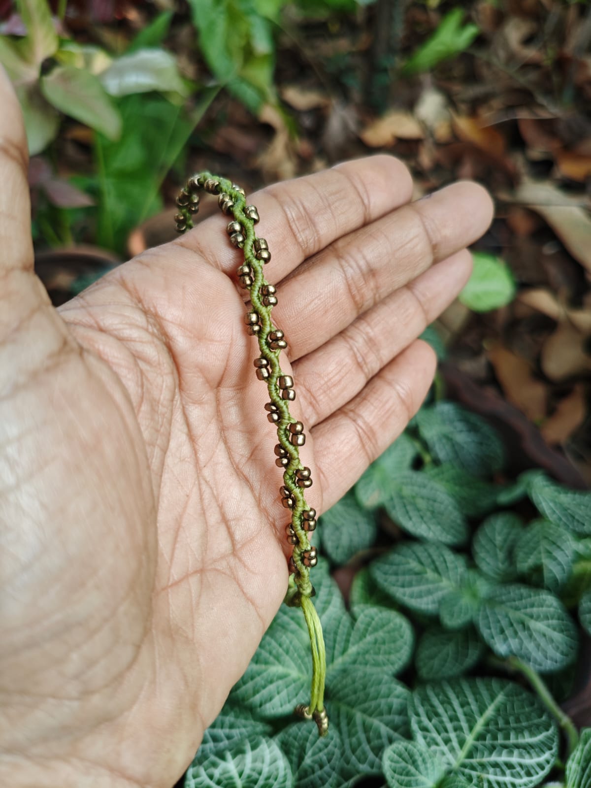 Macramé Anklet (Pista green) Creeper pattern