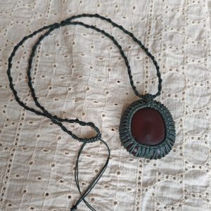 Flat Seabean Necklace (2 Shades)
