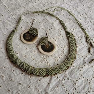 Macrame ceramic jewellery -Macrame ceramic jewellery - Moss