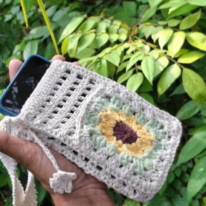 Macramé Sunflower Phone Sling