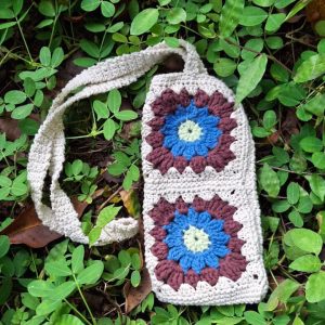 Macramé Blue Bloom Bottle Sling